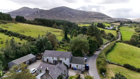 Our proximity to the mountains is clear in this photo!!