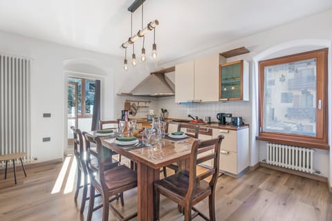 Kitchen and dining area