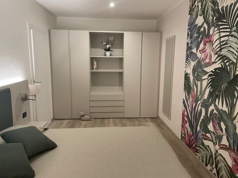 Apartment | 1 bedroom, blackout drapes, iron/ironing board, free WiFi