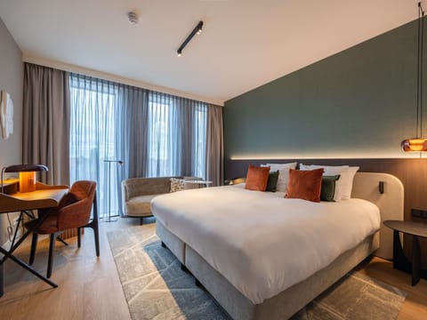 Superior Room, 1 Queen Bed | Premium bedding, minibar, in-room safe, individually decorated