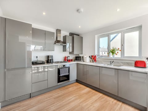 Kitchen | Castle Park, Paignton