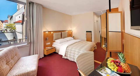 Comfort Double Room, City View | Hypo-allergenic bedding, down comforters, memory foam beds, minibar