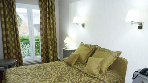 Double Room | In-room safe, rollaway beds, free WiFi, wheelchair access