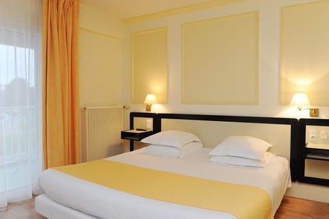 Superior Double Room (Fantastique) | Desk, free WiFi, bed sheets