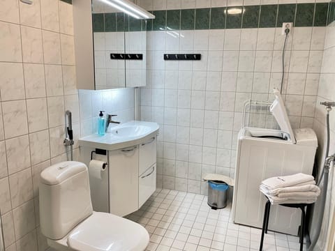 Comfort Apartment, 1 Bedroom, Courtyard View | Bathroom