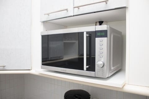 Comfort Apartment, 1 Bedroom, City View | Private kitchen