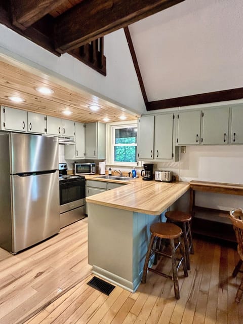 Full kitchen with bar seating!