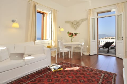 Executive Suite, Private Pool, Sea View (Maestrale) | Minibar, in-room safe, free WiFi