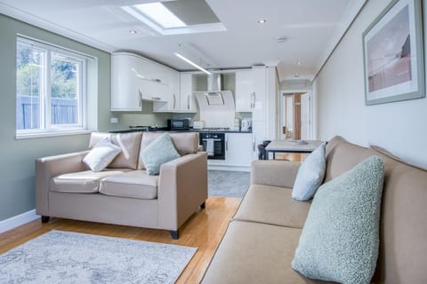 Ridgeway Hideaway - 1 Bedroom Holiday Home - Manorbier (25268)