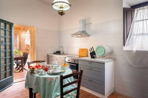 Autumn, Kitchen, Spring, Winter