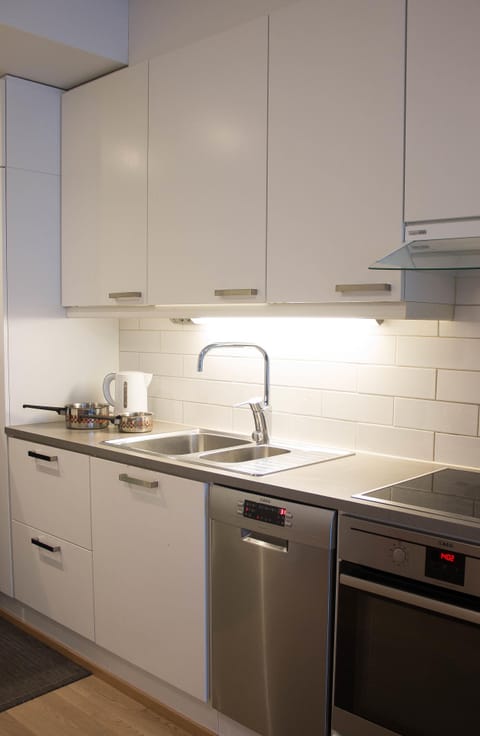 Comfort Apartment, 1 Bedroom, City View | Private kitchen