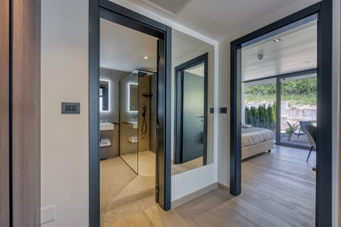 Superior Suite | In-room safe, desk, laptop workspace, blackout drapes