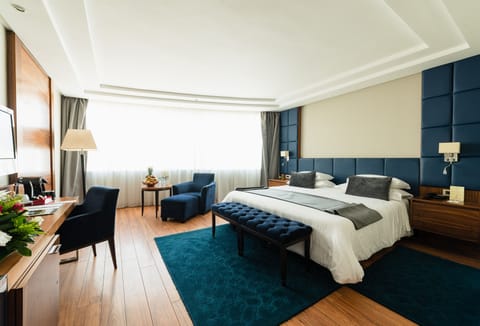 Premium Double Room | Egyptian cotton sheets, premium bedding, minibar, in-room safe