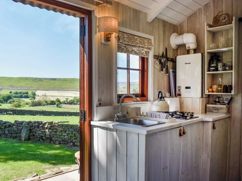 Open plan living space | Barn Owl Hut - Hollins Farm Shepherd Huts, Westerdale, near Whitby