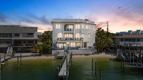 Welcome to Maritime Escape!