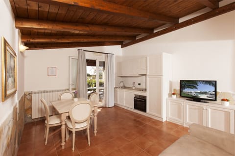 Two Bedroom Apartment for 4 people | Living room | 32-inch flat-screen TV with cable channels, TV