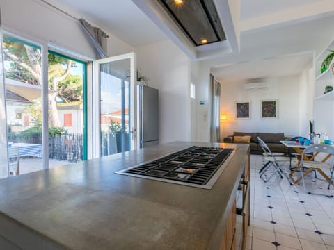 Shrub, Residential Area, Home, Estate, Garden, Lawn, Landscaping, Yard, Mansion, Villa