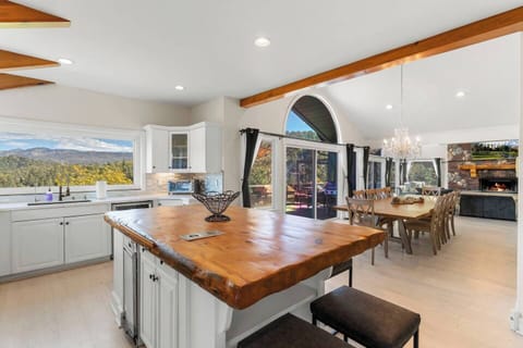 b6c2c4b8-24ec-47ba-8bf0-79fad18d2e55