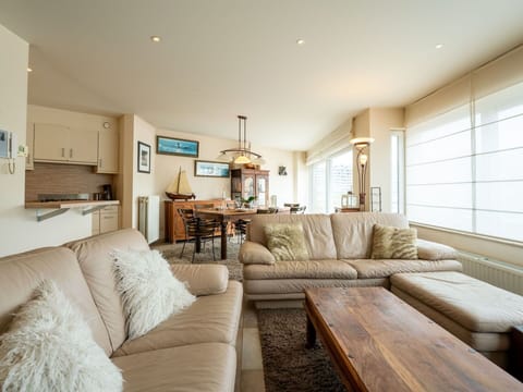 Sky, Building, House, Roof, Home, Cottage, Residential Area, Door, Human Settlement, Rural Area