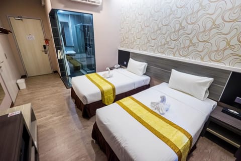 Deluxe Room, 2 Twin Beds | In-room safe, desk, iron/ironing board, free WiFi