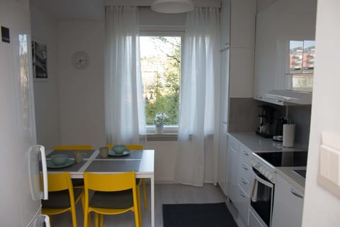 Comfort Apartment, 2 Bedrooms, City View | Private kitchen
