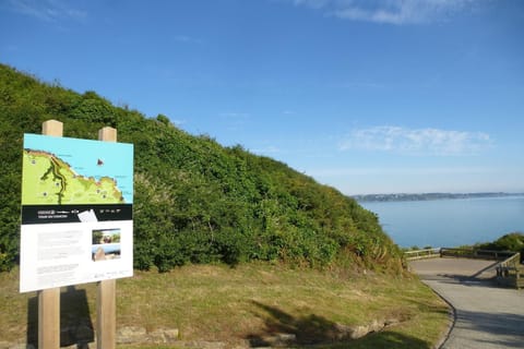 Surroundings [summer] (1-5 km)