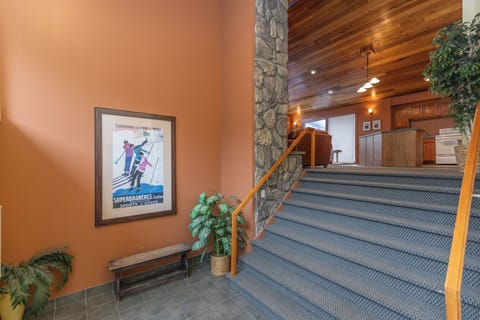 Lake Cliffe Clubhouse.