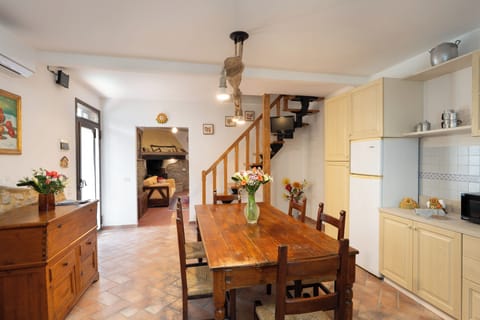 Villa, Patio, Hill View | Private kitchen | Fridge, microwave, oven, stovetop