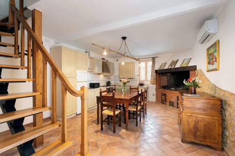 Villa, Patio, Hill View | Private kitchen | Fridge, microwave, oven, stovetop