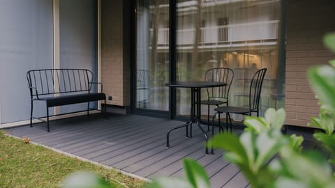 Studio (7B) | Terrace/patio