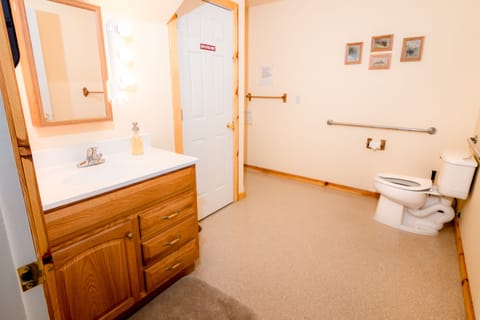 Standard Room, 2 Twin Beds, Shared Bathroom | Bathroom | Shower, hair dryer, towels, soap