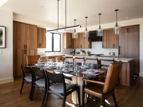 Indoors, Architecture, Building, Dining Room, Dining Table