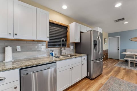 a7dadf27-10fe-4fa6-9f89-5d19fecfaa16