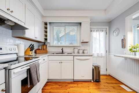 Light-filled prep space with tranquil energy