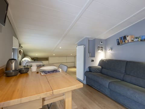 Outdoor Furniture, Home, Furniture, Door, Outdoor Table, Chair, Kitchen & Dining Room Table, Shade, Balcony, Porch