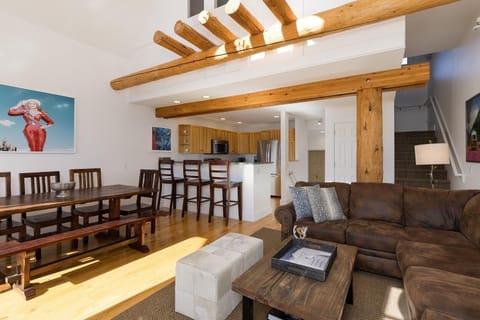 House, 3 Bedrooms | Living area