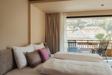 Deluxe Double Room, Mountain View | Egyptian cotton sheets, premium bedding, down comforters, in-room safe