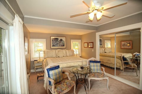 Deluxe Room | Egyptian cotton sheets, premium bedding, pillowtop beds