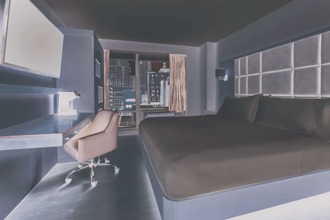 City Room, 1 King Bed, City View | Frette Italian sheets, premium bedding, pillowtop beds, in-room safe