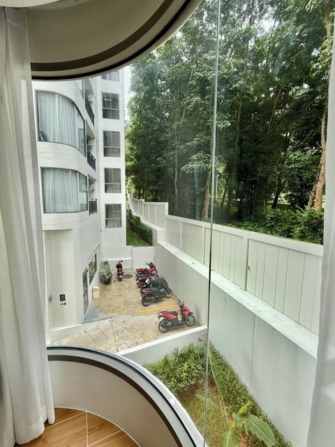 Superior Apartment | In-room safe, iron/ironing board, free WiFi