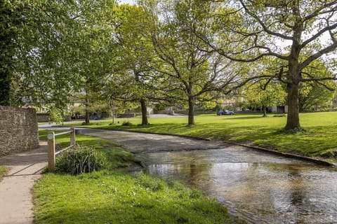 The Old Stables at Broadwell Manor, Broadwell Village - StayCotswold
