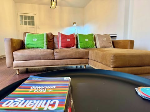 Sofa (vista desde el centro de mesa )