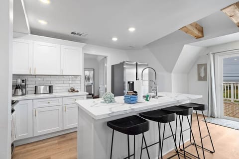 A kitchen perfect for preparing meals for the family!