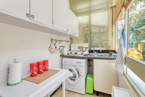 Family Apartment, 1 Bedroom (Best House Porto Vecchio E Ciclabile) | Private kitchen | Fridge, stovetop, coffee/tea maker, electric kettle