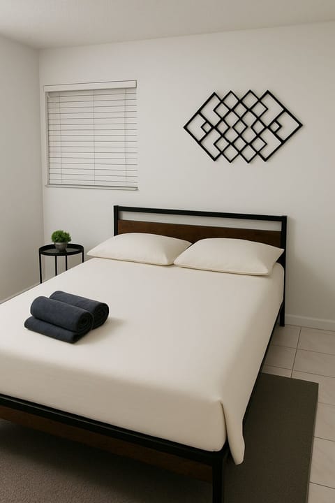 Deluxe Double Room | Desk, laptop workspace, free WiFi