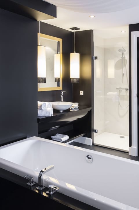 Superior Double Room | Deep soaking bathtub