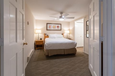 Suite, 1 Bedroom, Non Smoking | In-room safe, iron/ironing board, bed sheets