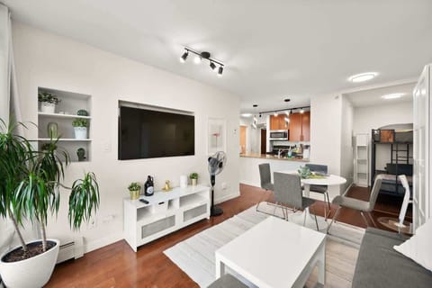 2001 58 Keefer St Vancouver 05