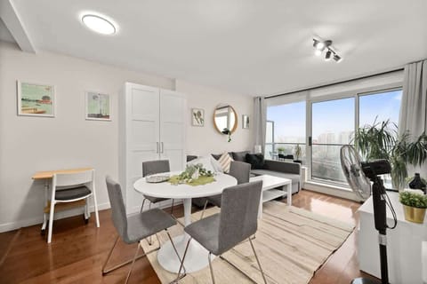 2001 58 Keefer St Vancouver 06