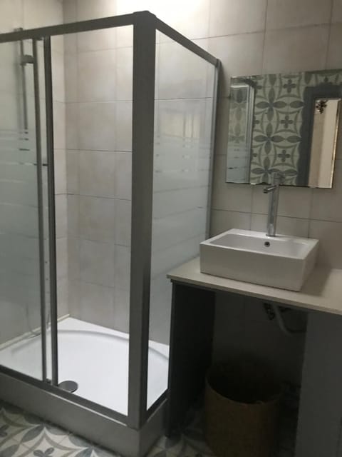 Deluxe Triple Room | Soundproofing